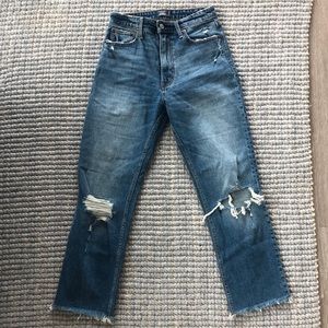 Abercrombie Ankle Straight Jean